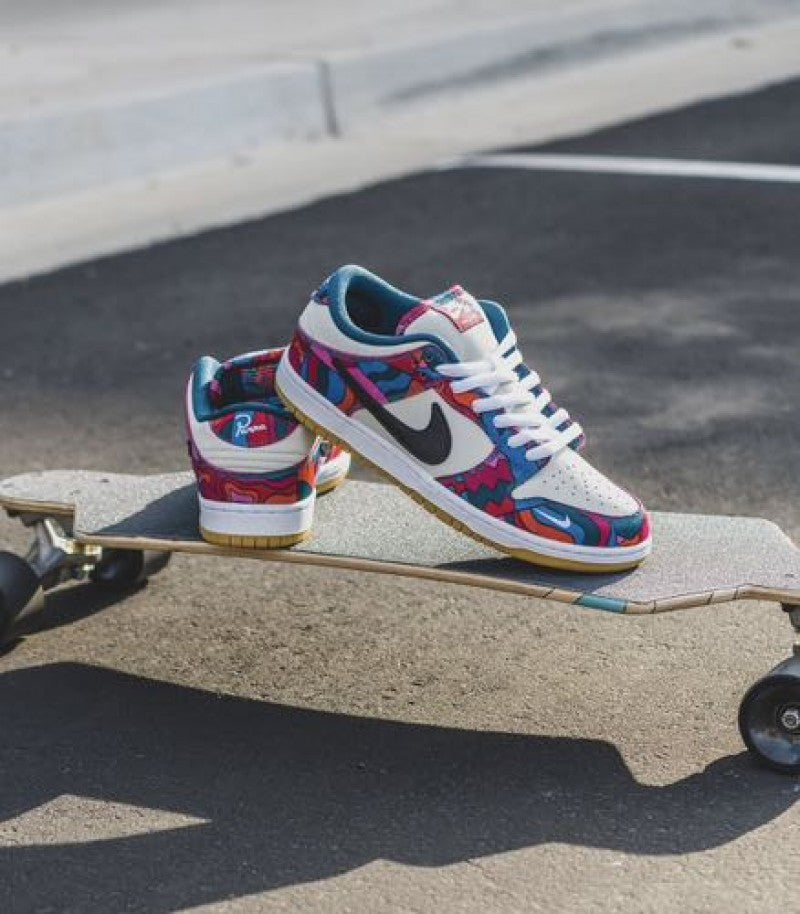 Nik.ee SB Dunk Low Parra