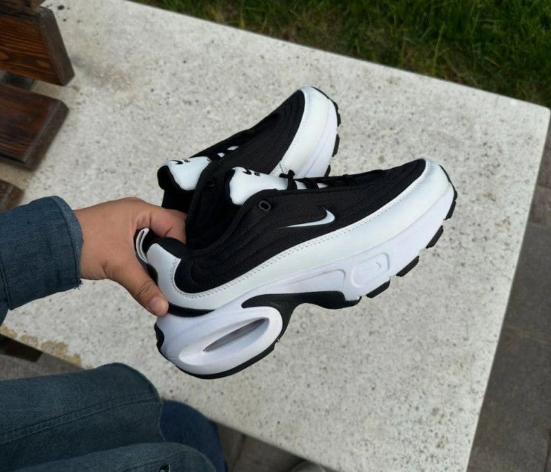 Nike Airmax portal racer black white 718