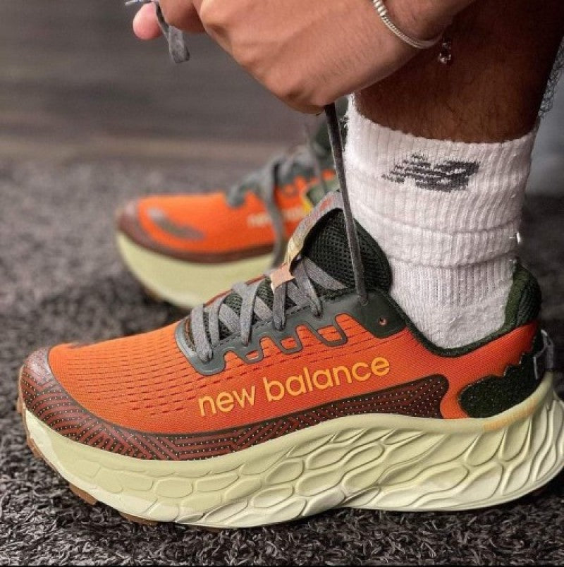 fresh foam x more trail v3 orange (1095