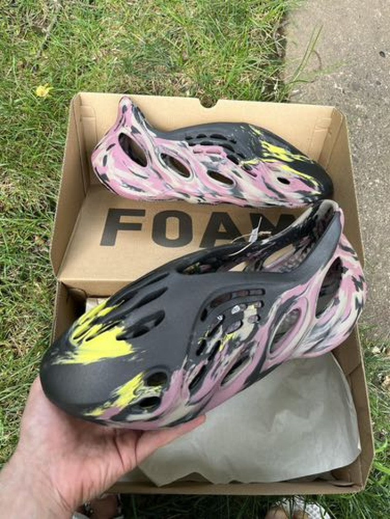 Adida.ss Yeezy Foam Runner MX Carbon UA Quality