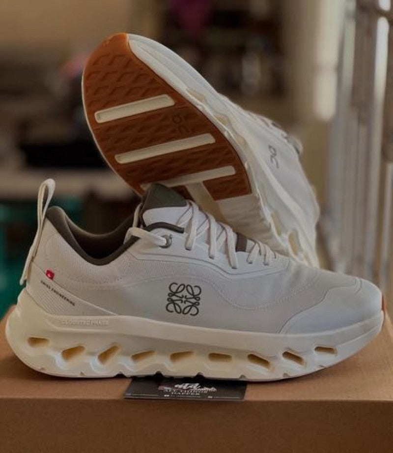 Loewe X On Cloud white Olive