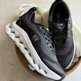 Loewe X on cloud Black white