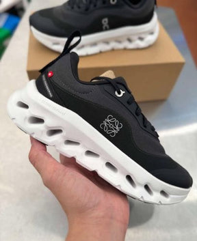 Loewe X on cloud Black white