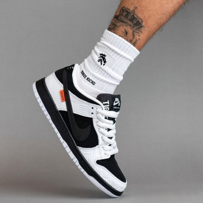 Nikee SB Dunk Low X "TightBooth Black White" #726