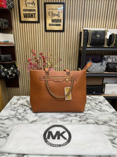 Michael  Kors Slater Large Tote Shoulder Bag Signature (brown)