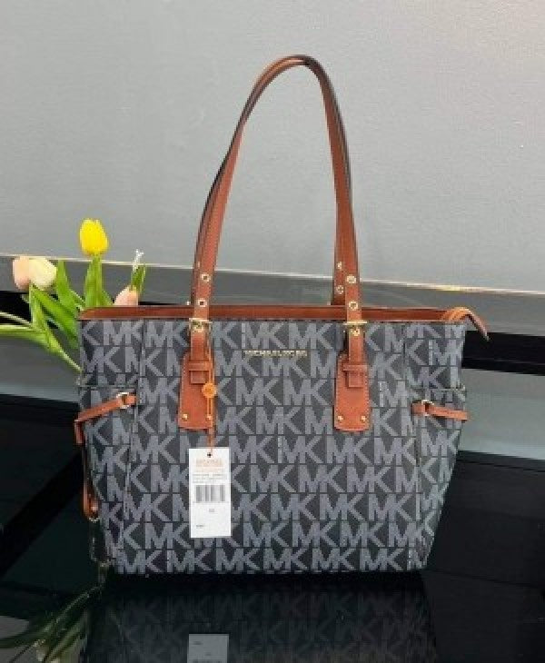 MICHAEL KOR  S VOYAGER JET SET BIG MK PRINT TOTE WITH DUST BAG (BLACK BROWN) (S14)