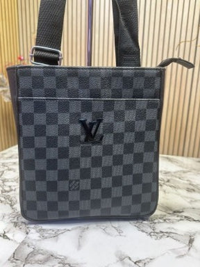 LOUIS  VUITTON SIDE BAG WITH DUST BAG HEAVY QUALITY (BLACK CHECKS) 8010LV