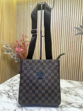 LOUIS  VUITTON SIDE BAG WITH DUST BAG HEAVY QUALITY (BROWN CHECKS) 8010LV