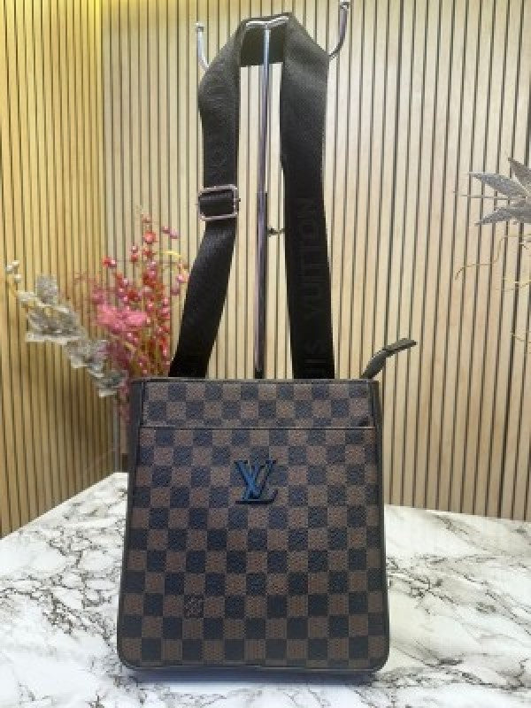 LOUIS  VUITTON SIDE BAG WITH DUST BAG HEAVY QUALITY (BROWN CHECKS) 8010LV