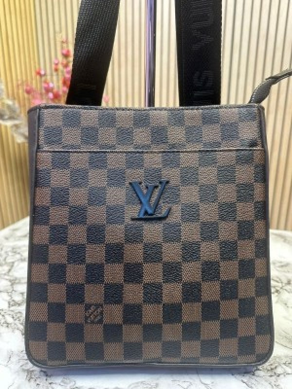 LOUIS  VUITTON SIDE BAG WITH DUST BAG HEAVY QUALITY (BROWN CHECKS) 8010LV