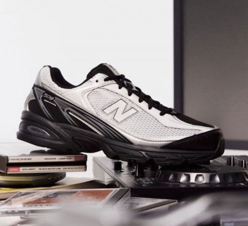 new balance 509 V3 Black white mens