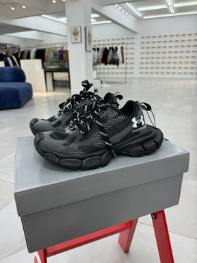 BALENCIAGAA 3XL X UNDERR ARMOUR BLACk (1097