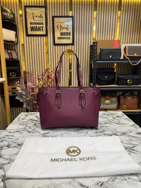 Michael  Kors Voyager Premium Quality Tote Bag With Dust Bag (Maroon)