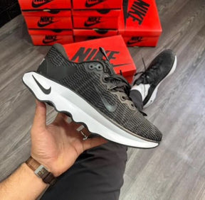 nikee Motiva Training Black (1096