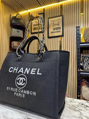 Chane  l paris rue cambon timeless tote bag (black)