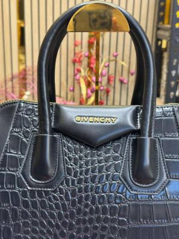 GIVENCHY BLACK GLOSSY CROCO PRINT HANDBAG WITH DUST BAG PREMIUM QUALITY