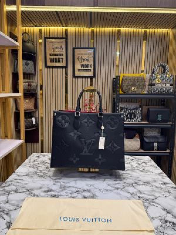 LOUIS  VUITTON PREMIUM ONTHEGO WITH DUST BAG (BLACK)