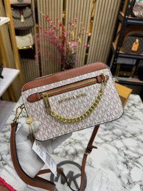 MICHAEL  KORS JET SET CAMERA CROSSBODY WITH SLING WITH OG BOX AND DUST BAG (BEIGE)