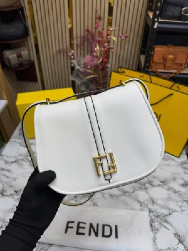 FEND  I COMON FF LOGO PLAQUE HANDBAG WITH OG BOX AND DUST BAG INCLUDING CARRY BAG PREMIUM QUALITY (WHITE)