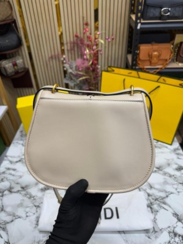 FEND  I COMON FF LOGO PLAQUE HANDBAG WITH OG BOX AND DUST BAG INCLUDING CARRY BAG PREMIUM QUALITY (APRICOT)