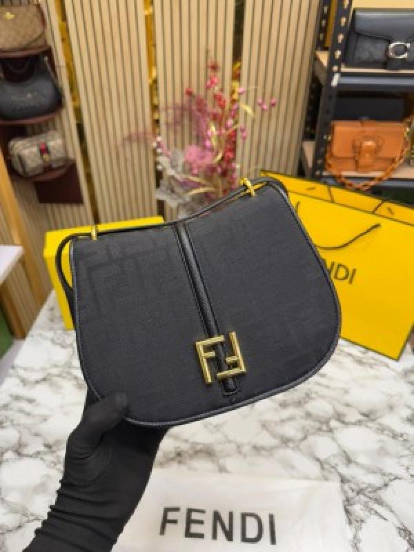 FEND  I COMON FF LOGO PLAQUE HANDBAG WITH OG BOX AND DUST BAG INCLUDING CARRY BAG PREMIUM QUALITY (BLACK)