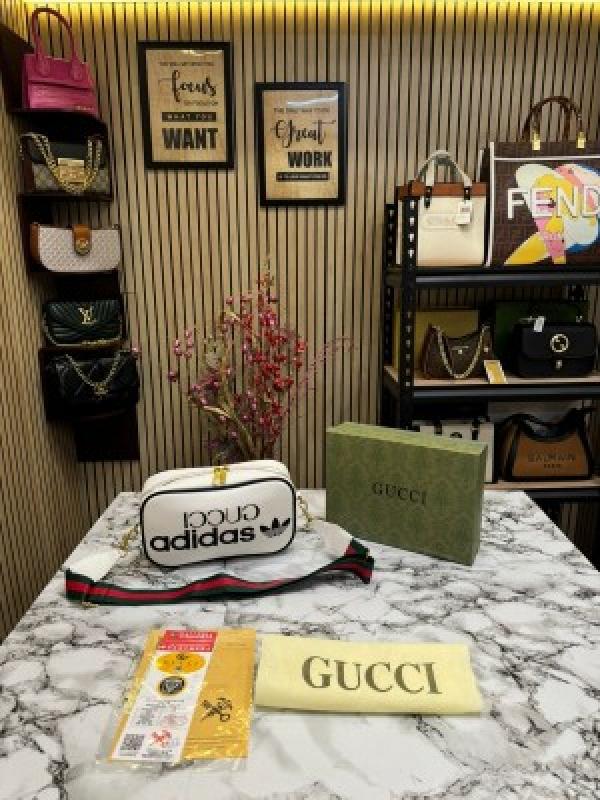 GUCCI  X  ADIDAS  SHOULDER  BAG  WITH  SLING  DUSTBAG  AND  BOX  WHITE