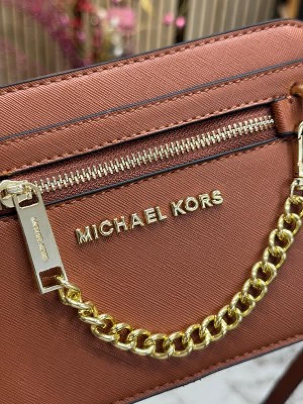 MICHAEL  KORS JET SET CAMERA CROSSBODY WITH SLING WITH OG BOX AND DUST BAG (FULL BROWN)