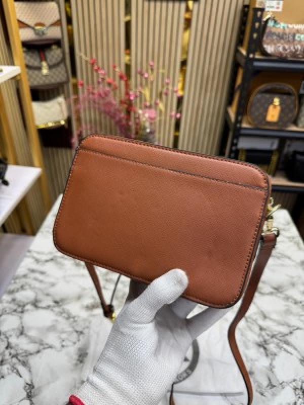 MICHAEL  KORS JET SET CAMERA CROSSBODY WITH SLING WITH OG BOX AND DUST BAG (FULL BROWN)