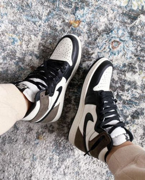Nik.ee Air Jordan 1 High Mocha Semi UA