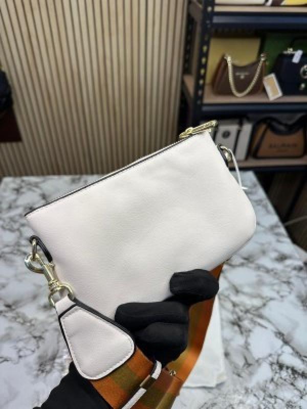 GUCC  I BLONDIE POCHETTE WITH OG BOX AND DUST BAG (WHITE) (S16)