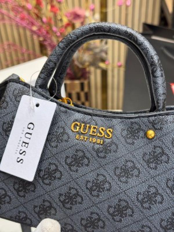 Guess Manhattan Shoulder Bag With Box And Dust Bag Including CarryBag (C2) (black)
