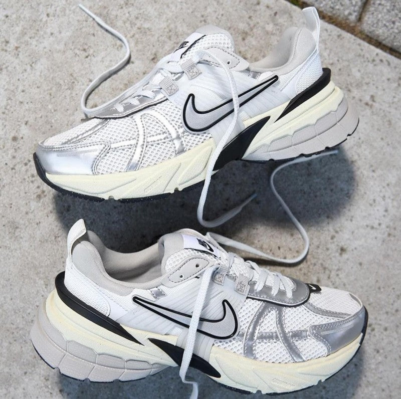 Nikee v2k run metallica sliver