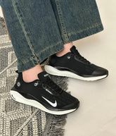 Nikee. infinity run 4 gore tex black white