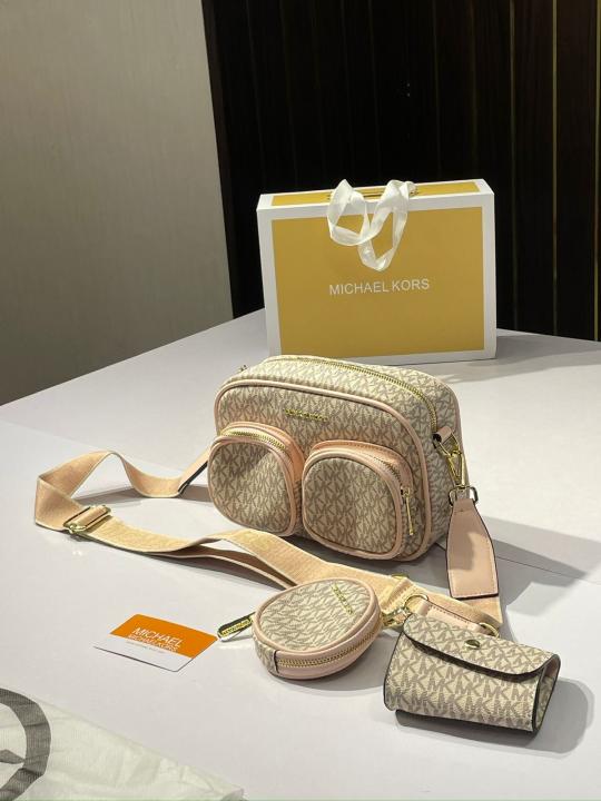 Michael  kors jet set signature crossbody bag with og box(25001 bieg pink)