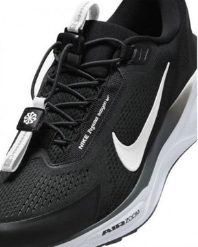 Nik.e Pegasus Easy On Black