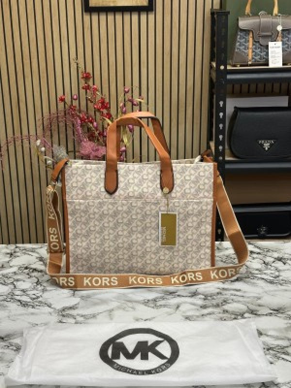 Michael  Kors Gigi Hand Bag With Dust Bag (Biege)