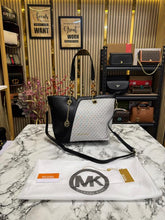 Michael  Kors Raven Large Logo Tote Bag With Dust Bag (Black White)
