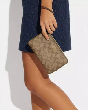 Coach  Corner  Zip  Wristlet  In  Signature  Canvas  With  Brown  With  OG  Box  &  Dust  Bag  102
