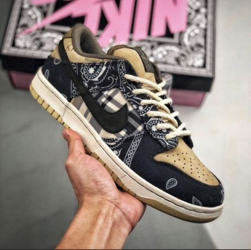 Nikee SB dunk X Travis Scott Bandana With OG Box