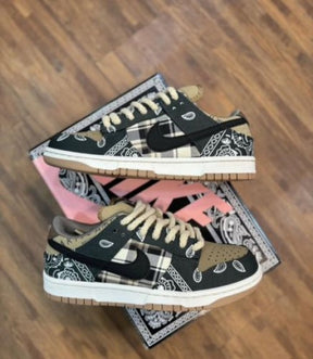 Nikee SB dunk X Travis Scott Bandana With OG Box