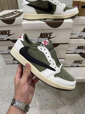 Air Jordan Retro 1 X travis scott Medium Olive