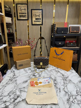 Louis  Vuitton Metis Shoulder Bag With Box And Dust Bag Including Carry Bag (Brown)