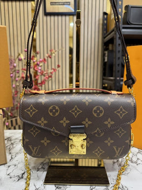 Louis  Vuitton Metis Shoulder Bag With Box And Dust Bag Including Carry Bag (Brown)
