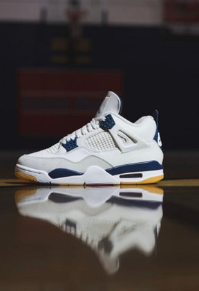 Air JORDAN RETRO 4 MID NIGHT NAVY