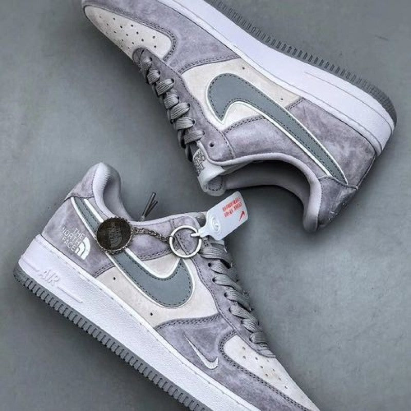 Nik ee Airforce 1 low north face x grey seude