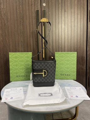 Gucc  i 73 unisex sidebody bag with og box 310