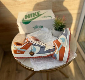 NIKEE SB DUNK STUSSY GREY ORANGE 2025