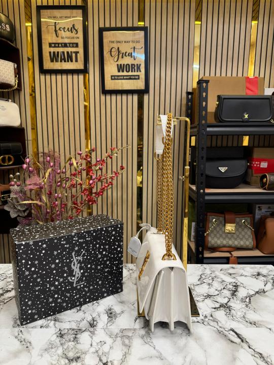 (Ysl) Yves Saint Laurent Sunset Bag With Box And Dust Bag (2345 White)