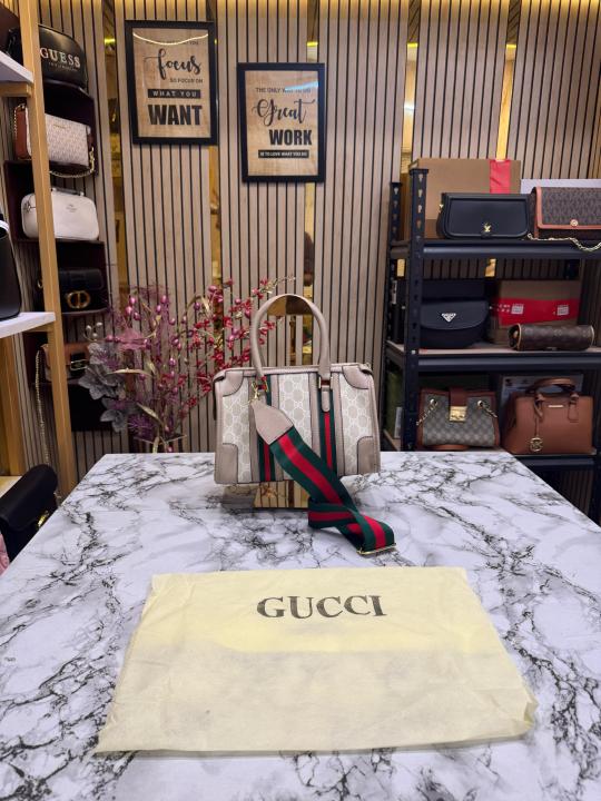 Gucc  i GG Ophidia Handbag With Dust Bag (Cream)