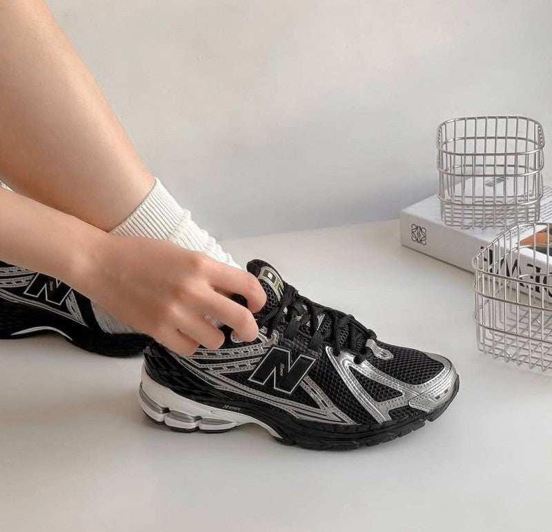 New Balance 1906r black grey white 745